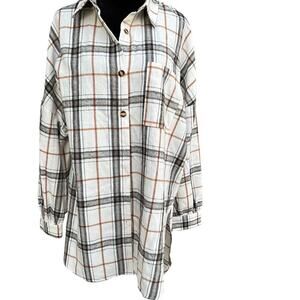 Boutique women’s Shacket size L, cream with brown and black plaid